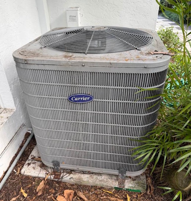 hvac system outside Hialeah home